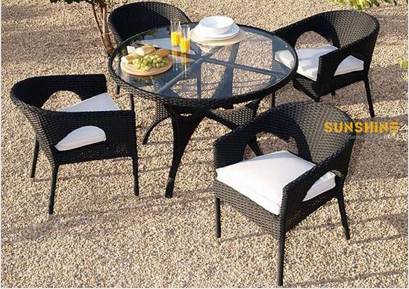 outdoor rattan furniture