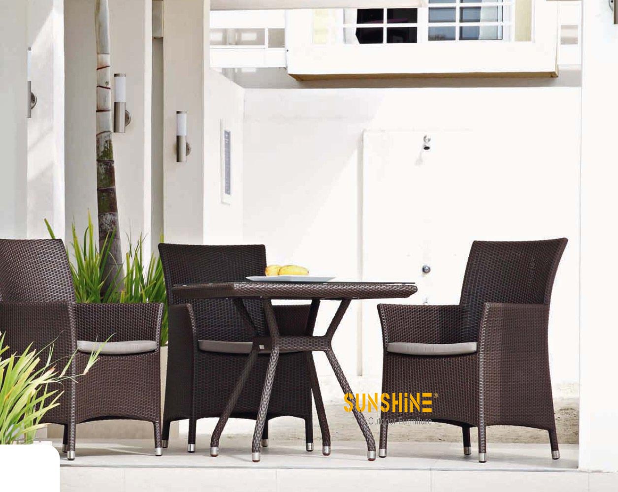 Round Rattan Dining Sets