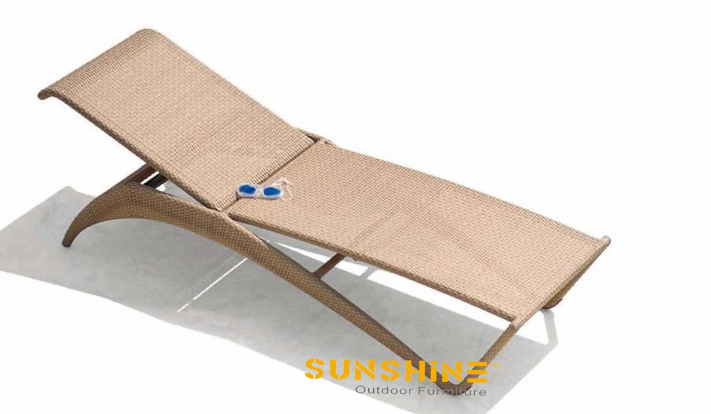 Rattan Sun lounger